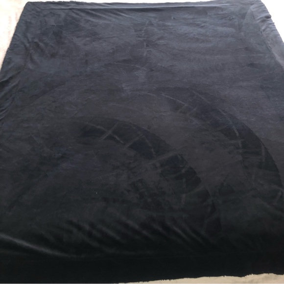 Hometrends black chevron lush throw blanket - Picture 6 of 7